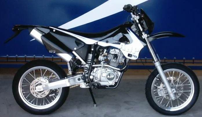 AJP Pr4 125 Supermotard 2005