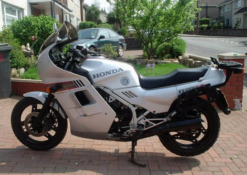 Honda VF 1000 F 2