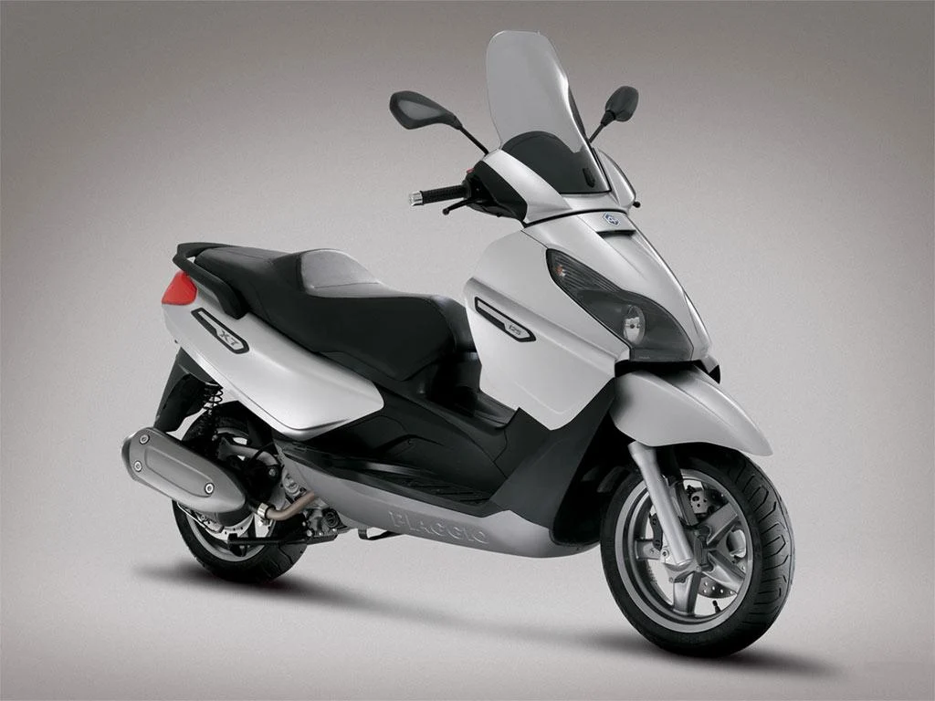 Piaggio X7 125