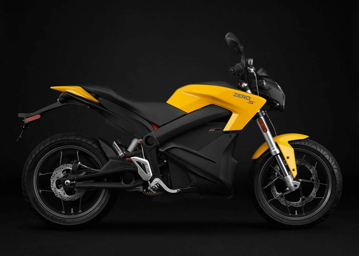 Zero S Streetfighter 2015