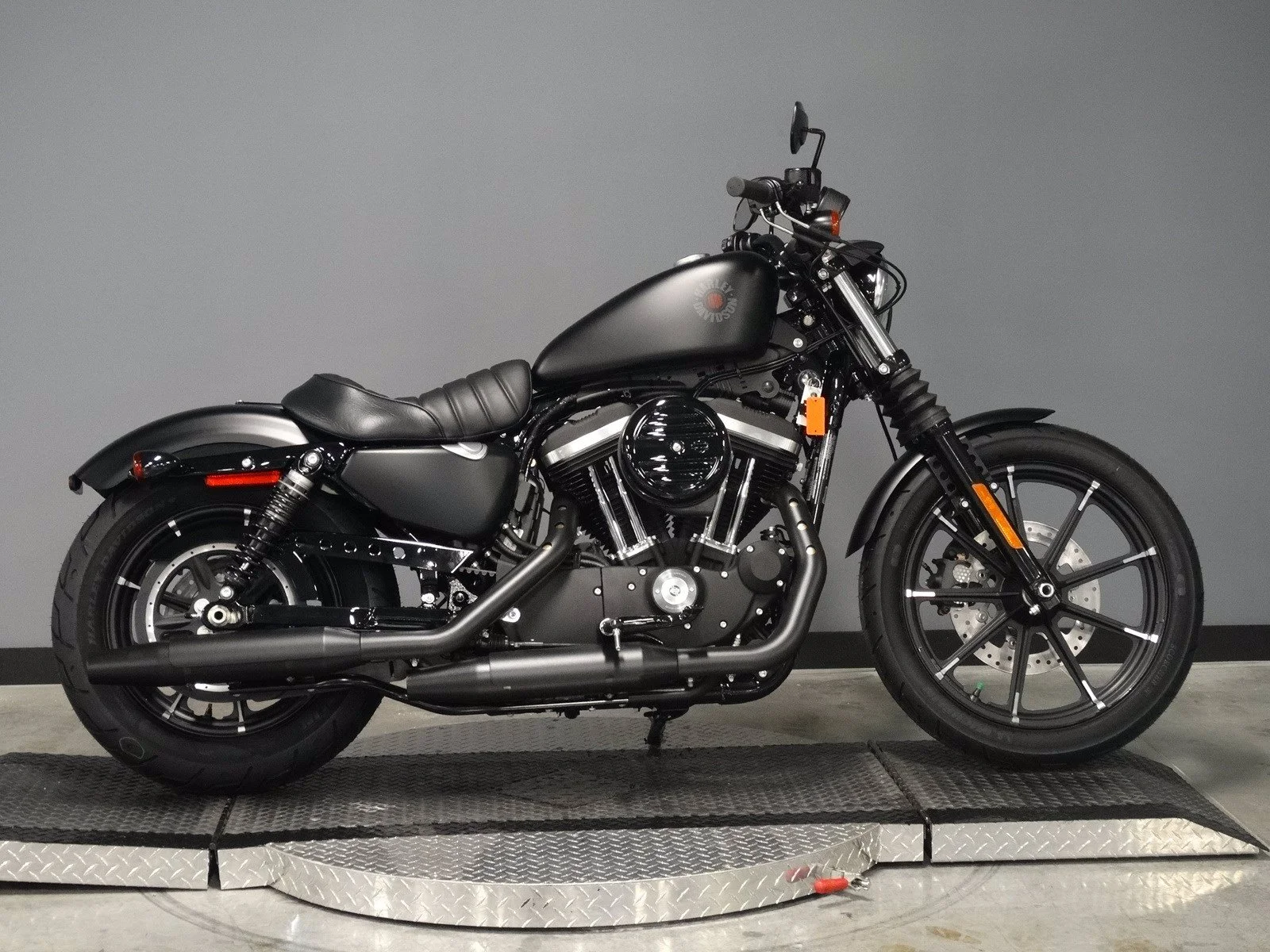 Harley-Davidson Iron 883