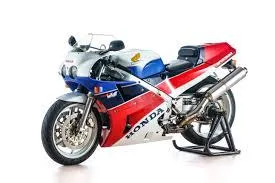 Honda VFR 750 R - RC 30