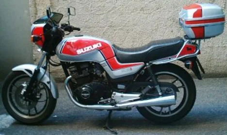 Suzuki GSX 250 E Black Hawk