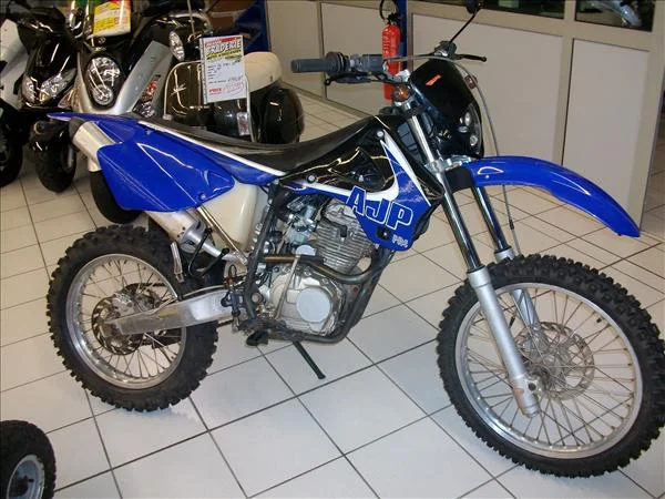 AJP PR4 125 Trial 2005