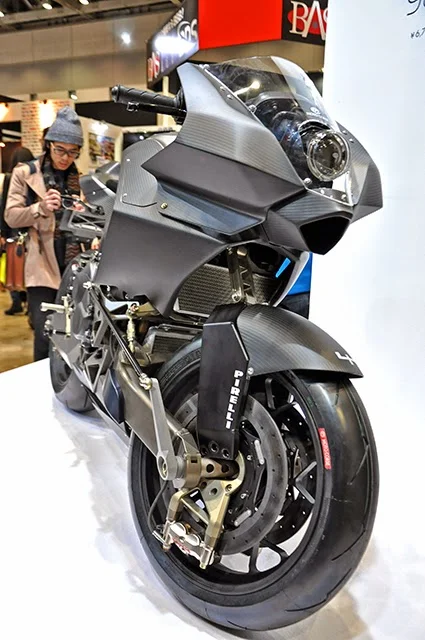 Vyrus 986 M2