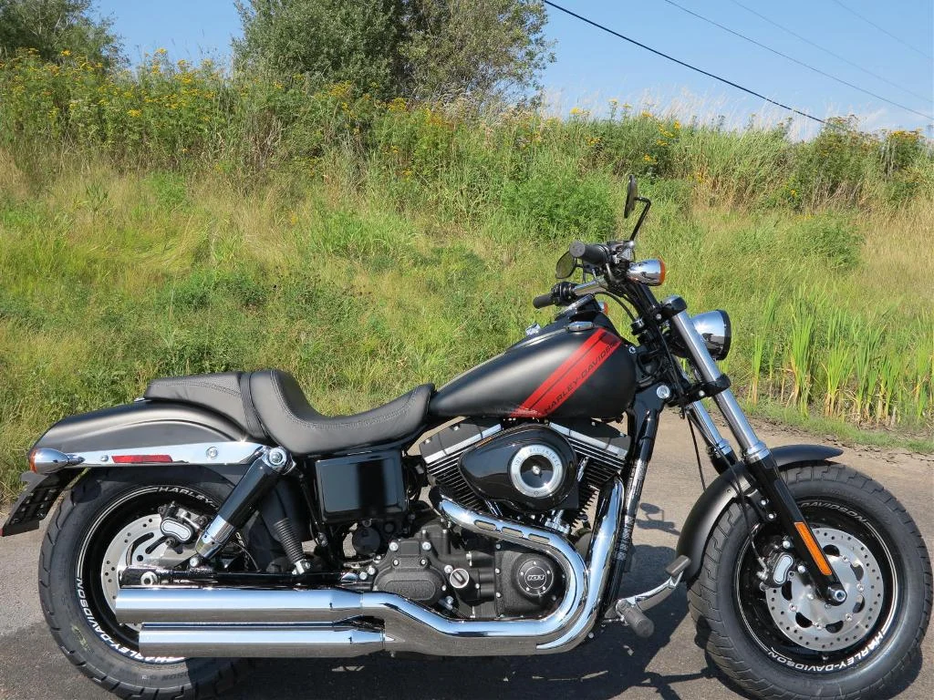 Harley-Davidson Dyna Fat Bob Dark Custom