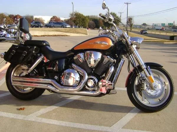 Honda VTX 1800 Performance Cruiser