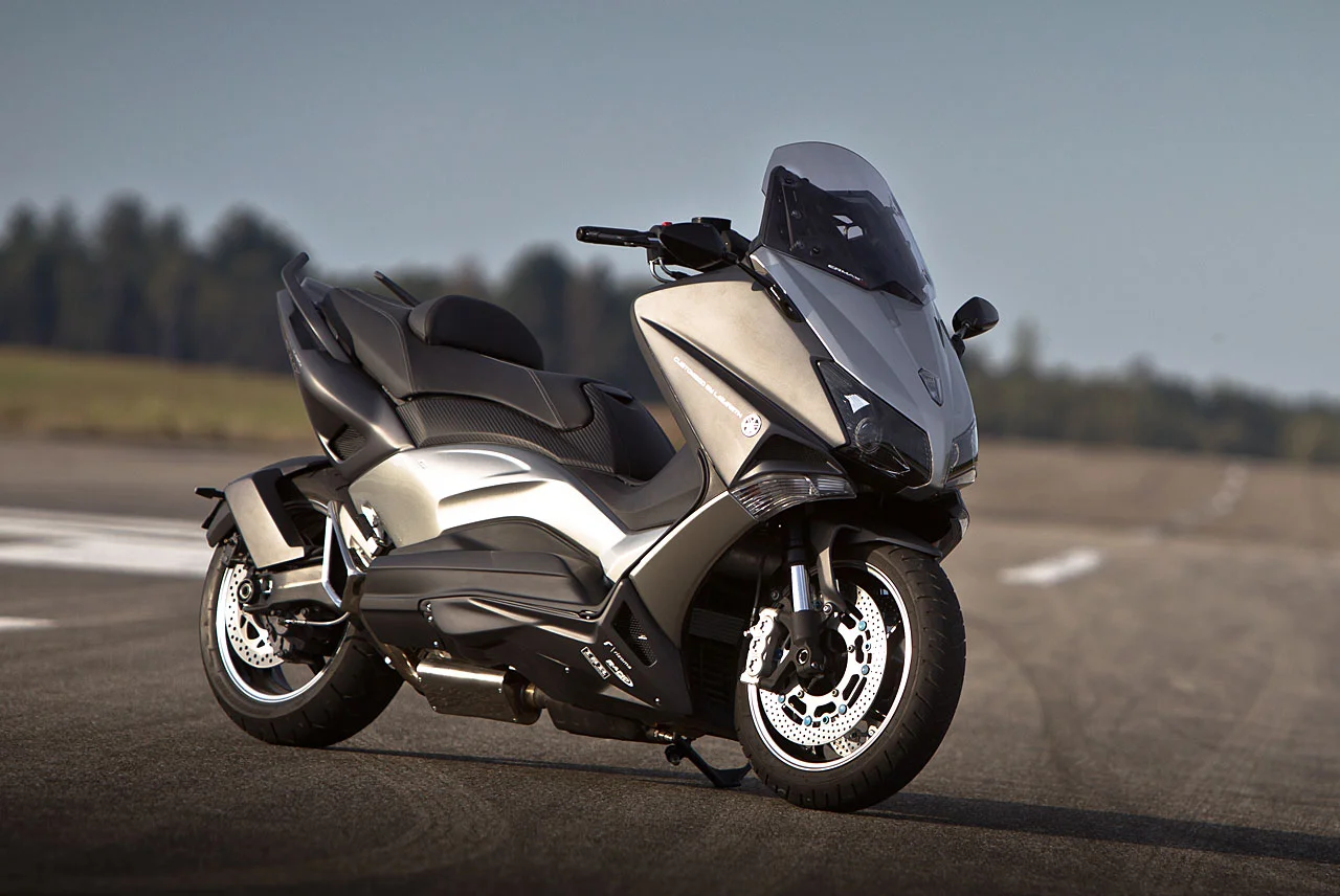 Yamaha TMAX Hypermodified