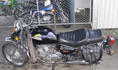 Honda CM 200 T