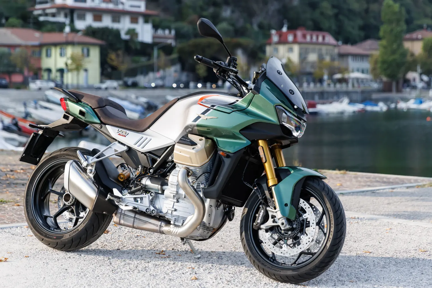 Moto Guzzi V100 Mandello 2023