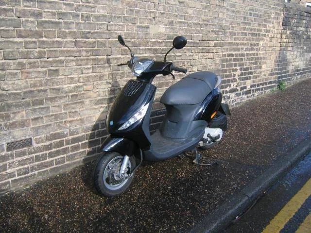 Piaggio Zip SP