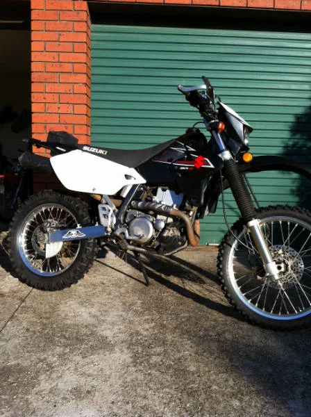 Suzuki DR-Z400E