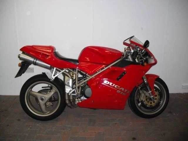 Ducati 916 Biposto