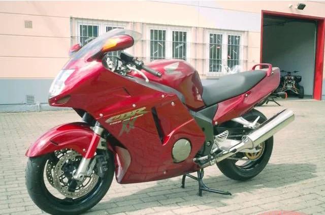 Honda CBR 1100 XX Super Blackbird