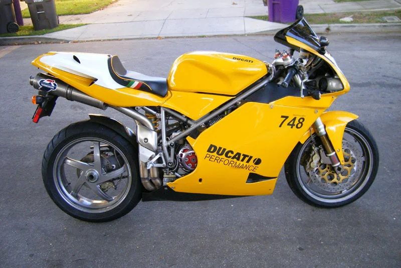 Ducati 748
