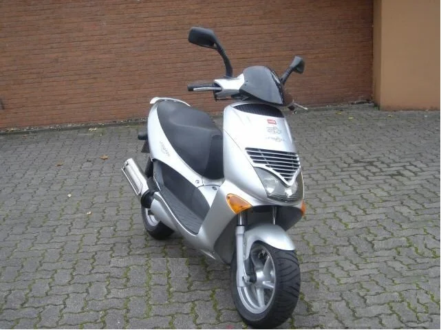 Aprilia Leonardo 125