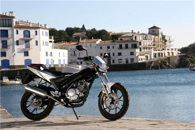 Rieju RS2 Pro 125 Black Edition