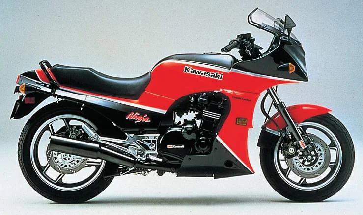 Kawasaki GPZ 900 R