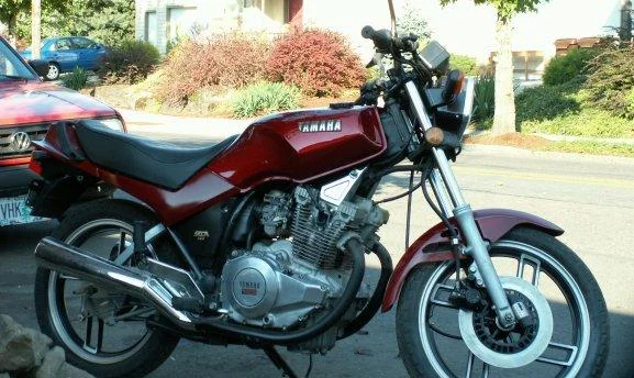Yamaha XS 400 DOHC