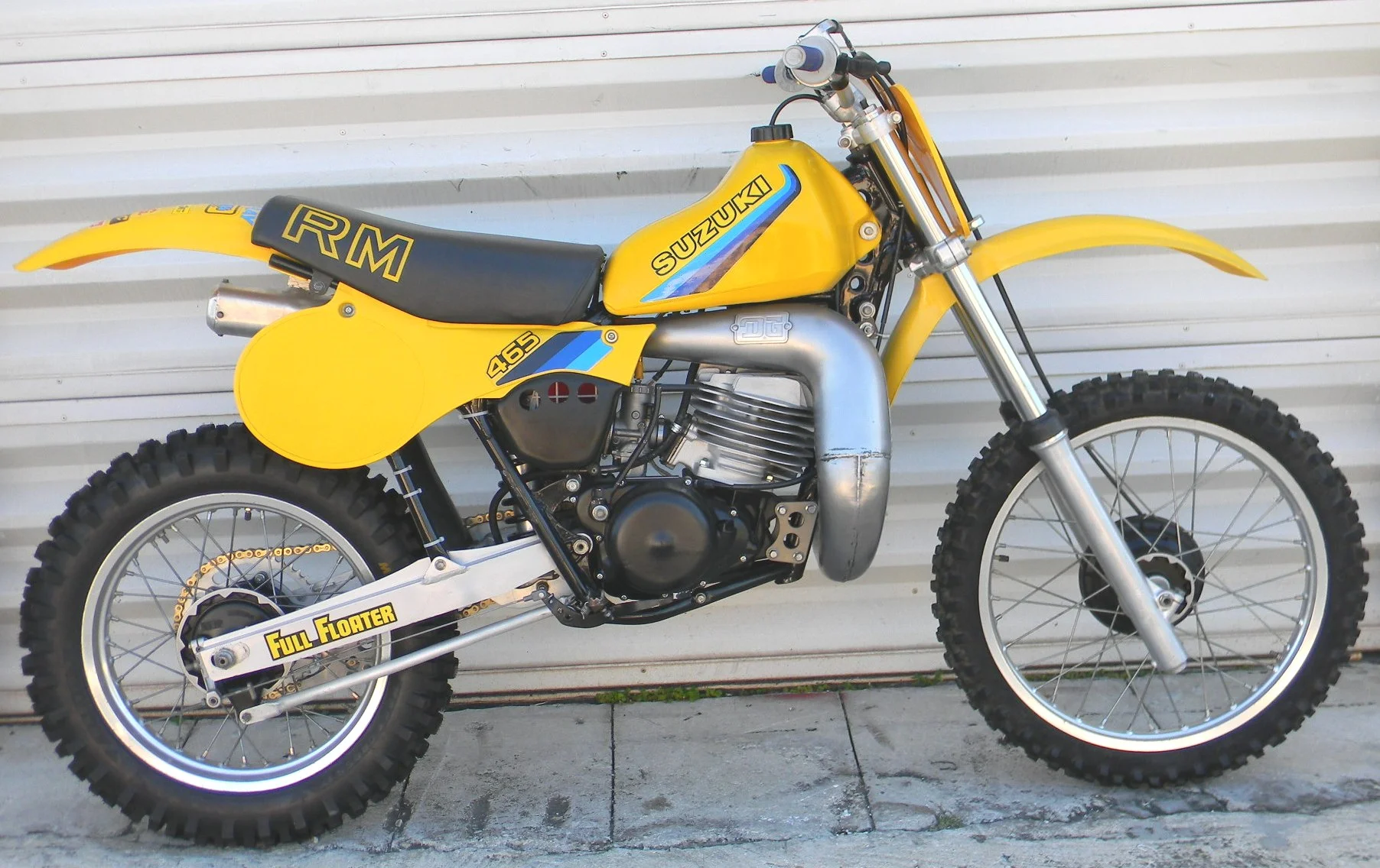 Suzuki RM 465
