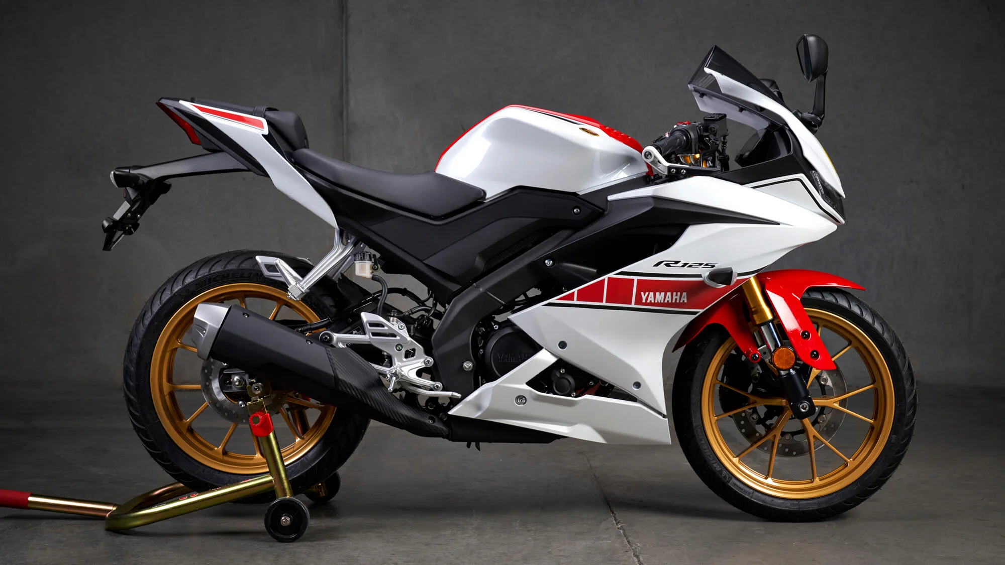 Yamaha R125 World GP 60th Anniversary