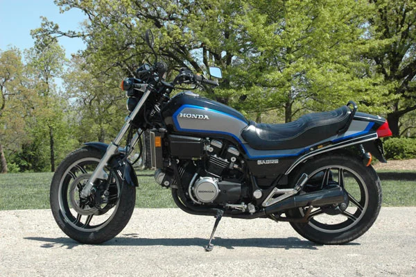 Honda VF 700 S Sabre