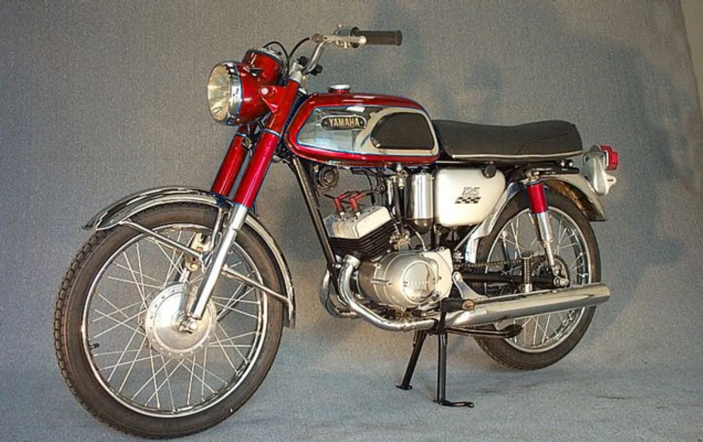Yamaha YAS 1