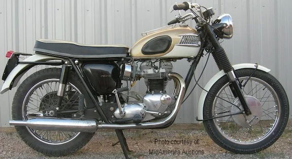 Triumph Bonneville T120C Street Scrambler