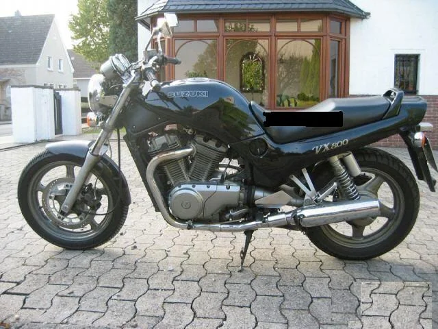 Suzuki VX 800