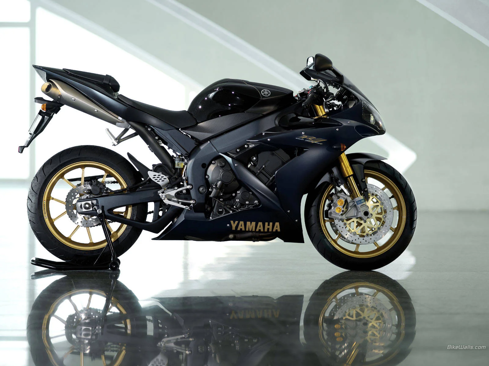 Yamaha YZF-R1SP