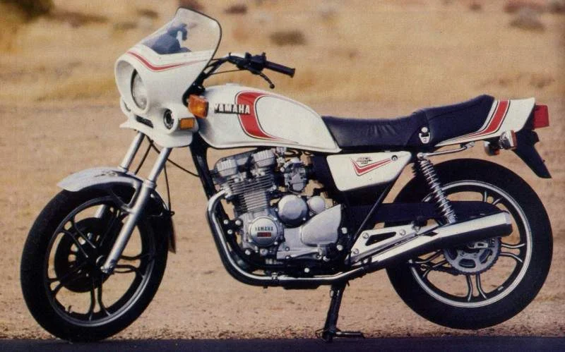 Yamaha XJ 550