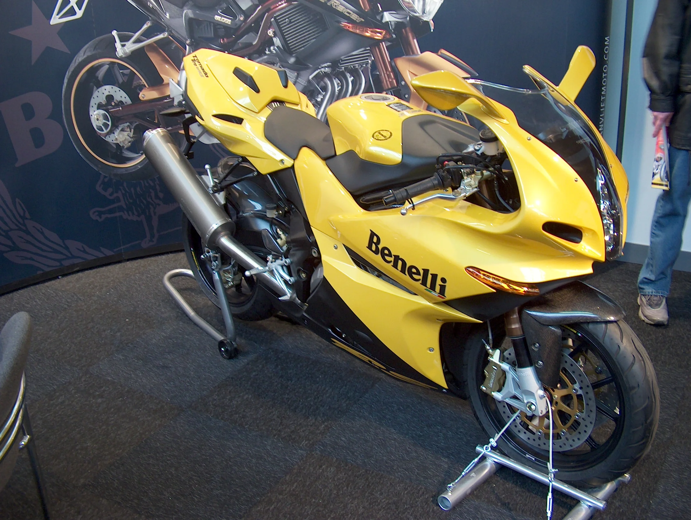 Benelli Tornado Tre 900