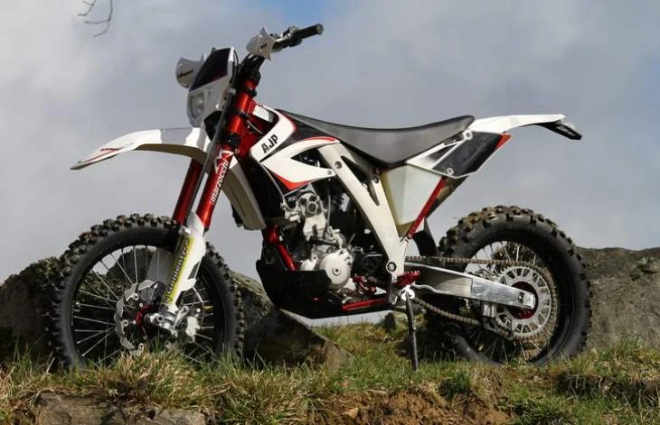 AJP PR5 250 Enduro