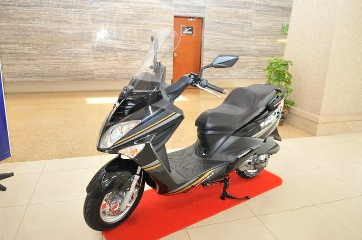 Modenas Elegan 2011