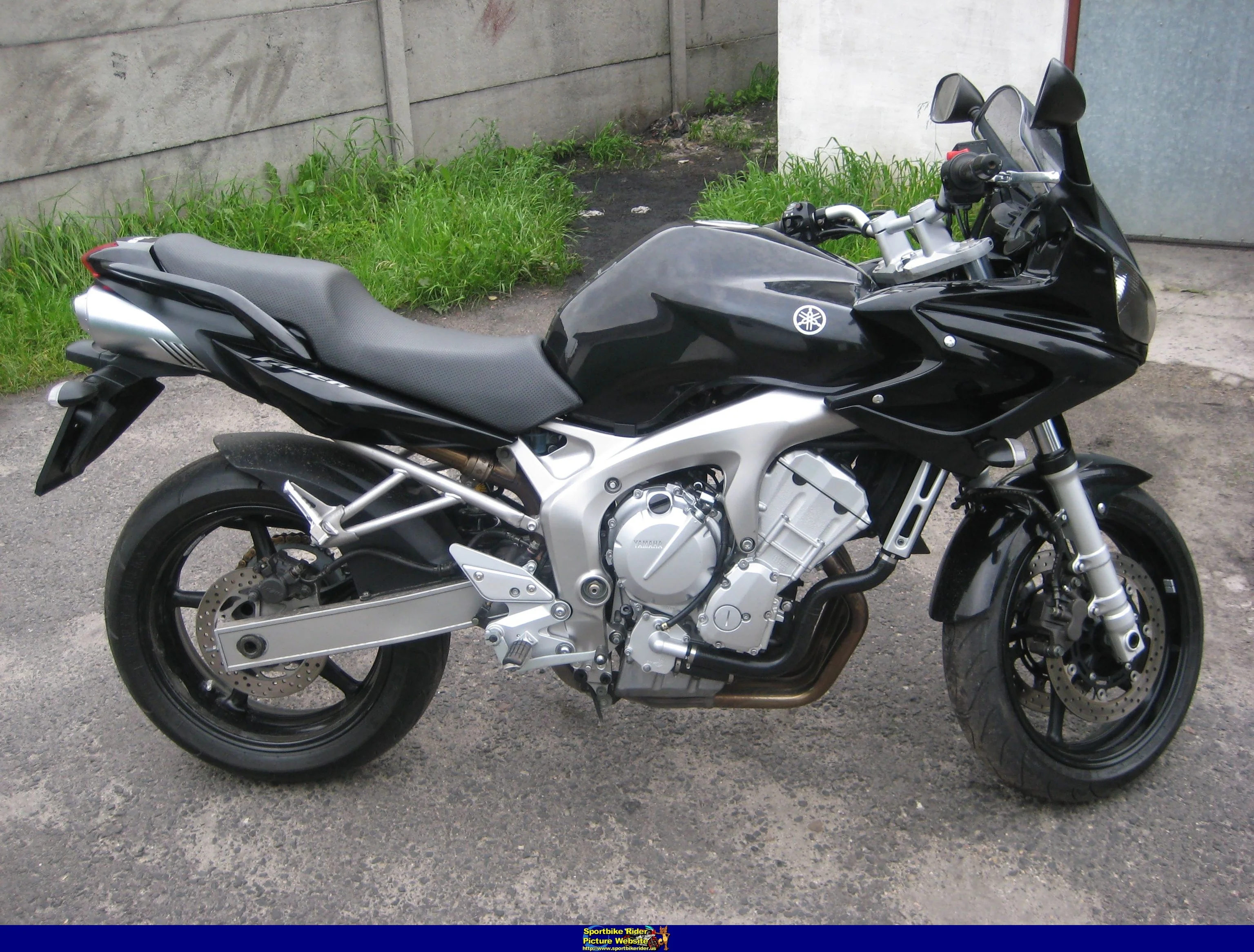 Yamaha FZ6