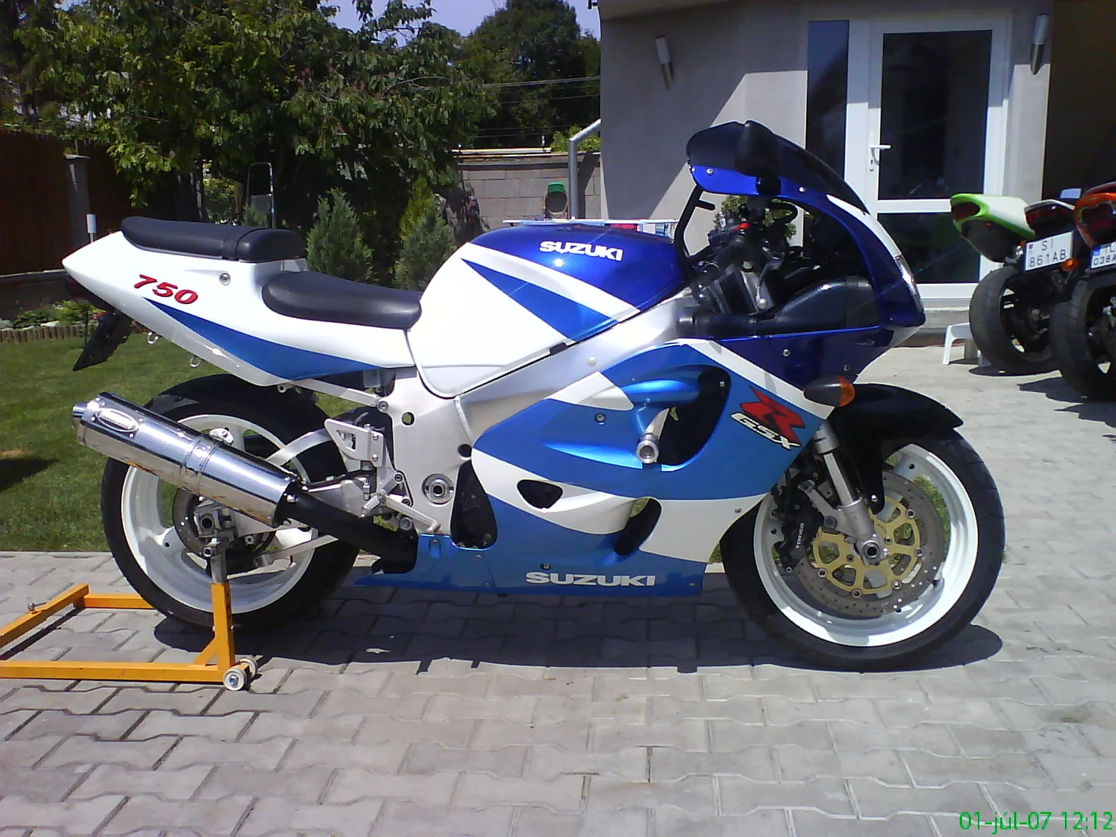 Suzuki GSX-R 750