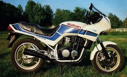Suzuki GSX 400 S