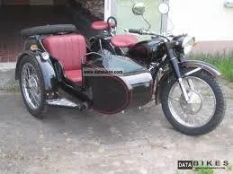 Chang-Jiang 750 J-1 (with sidecar)