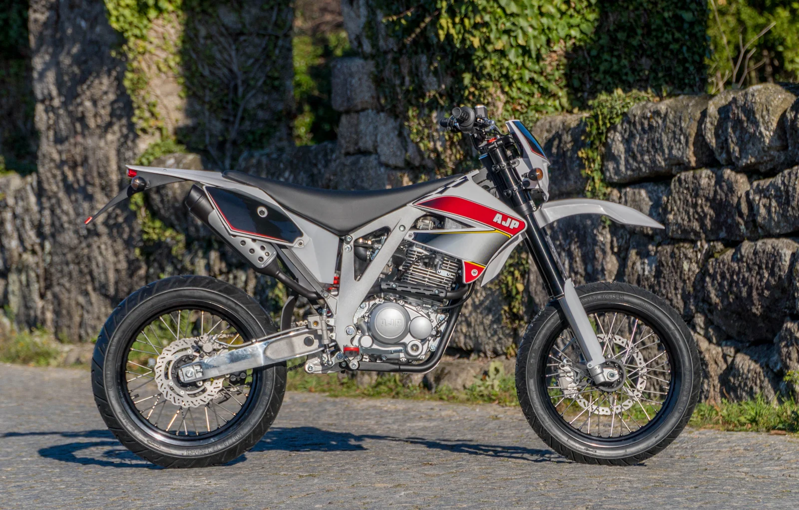 AJP PR3 Supermoto 125