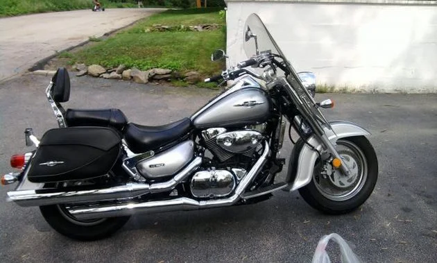 Suzuki Boulevard C90T