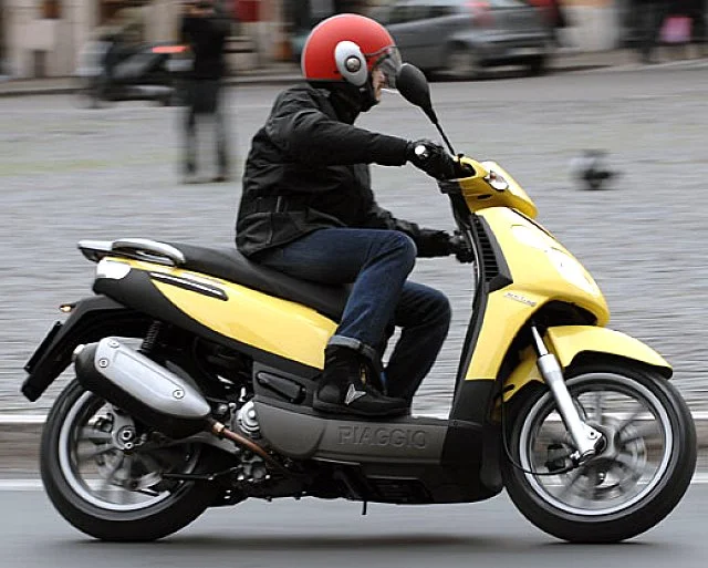 Piaggio Carnaby 200