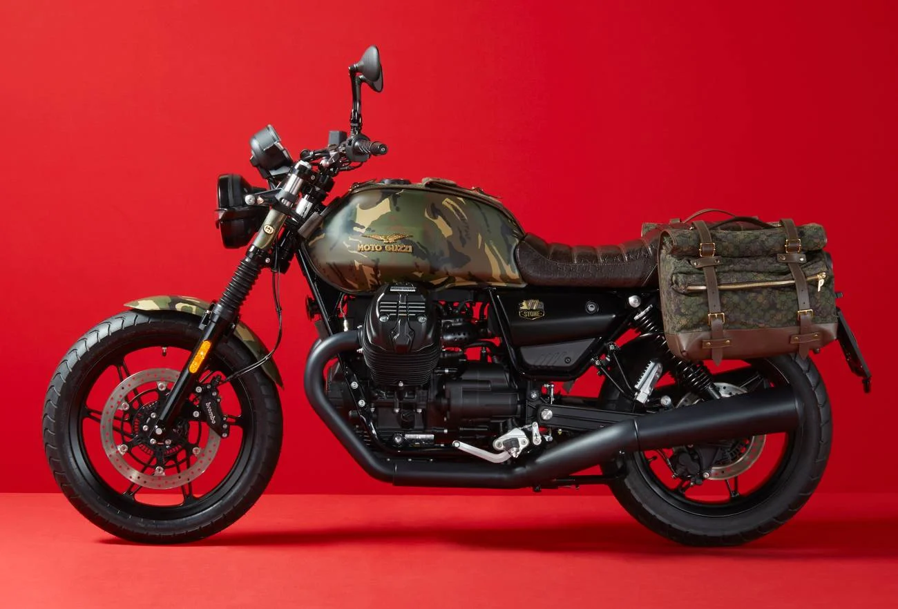 Moto Guzzi V7 Gucci Palace 2023