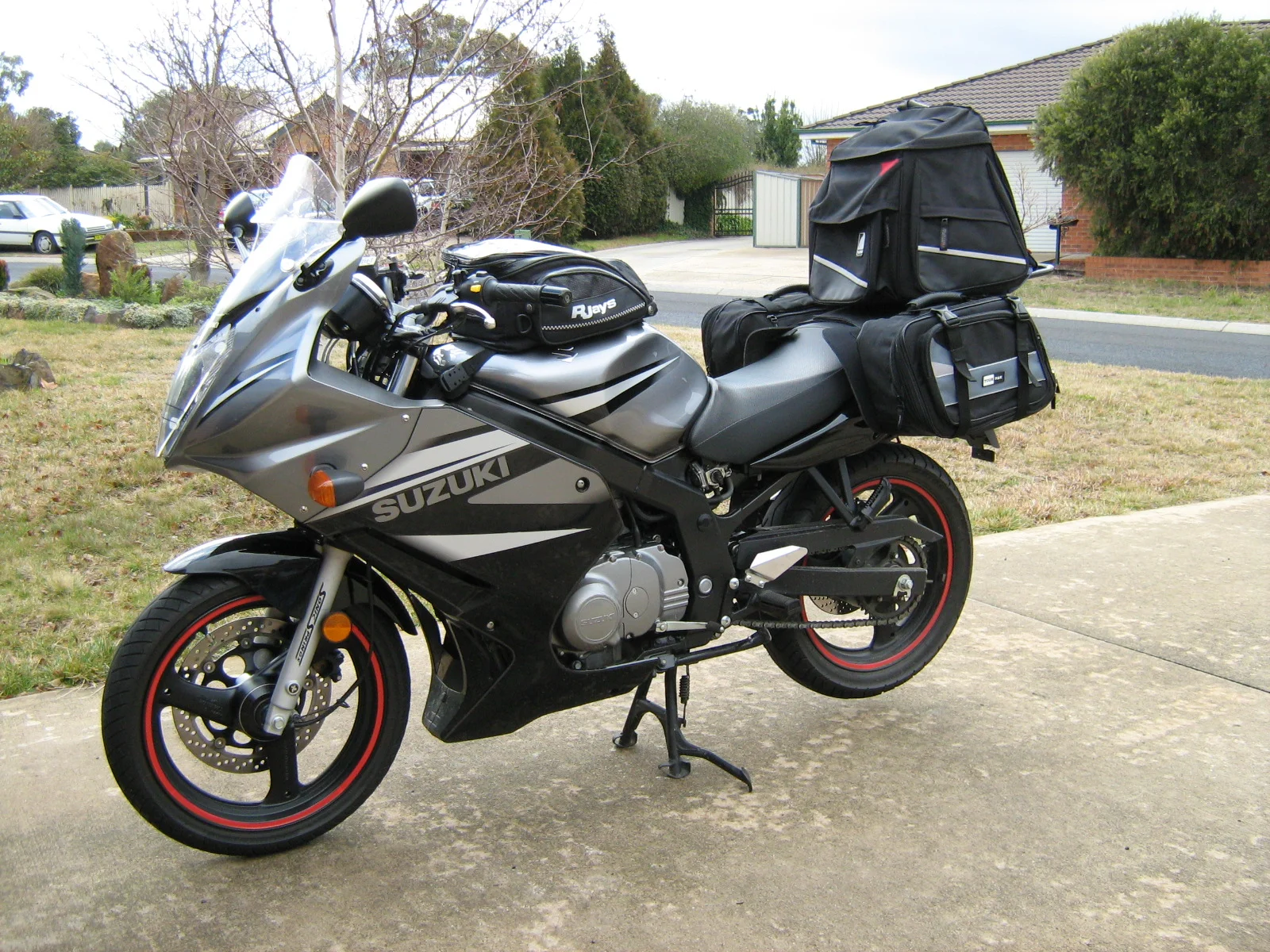 Suzuki GS500F