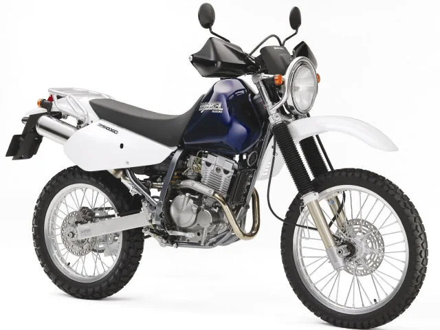 Suzuki Djebel 250 XC