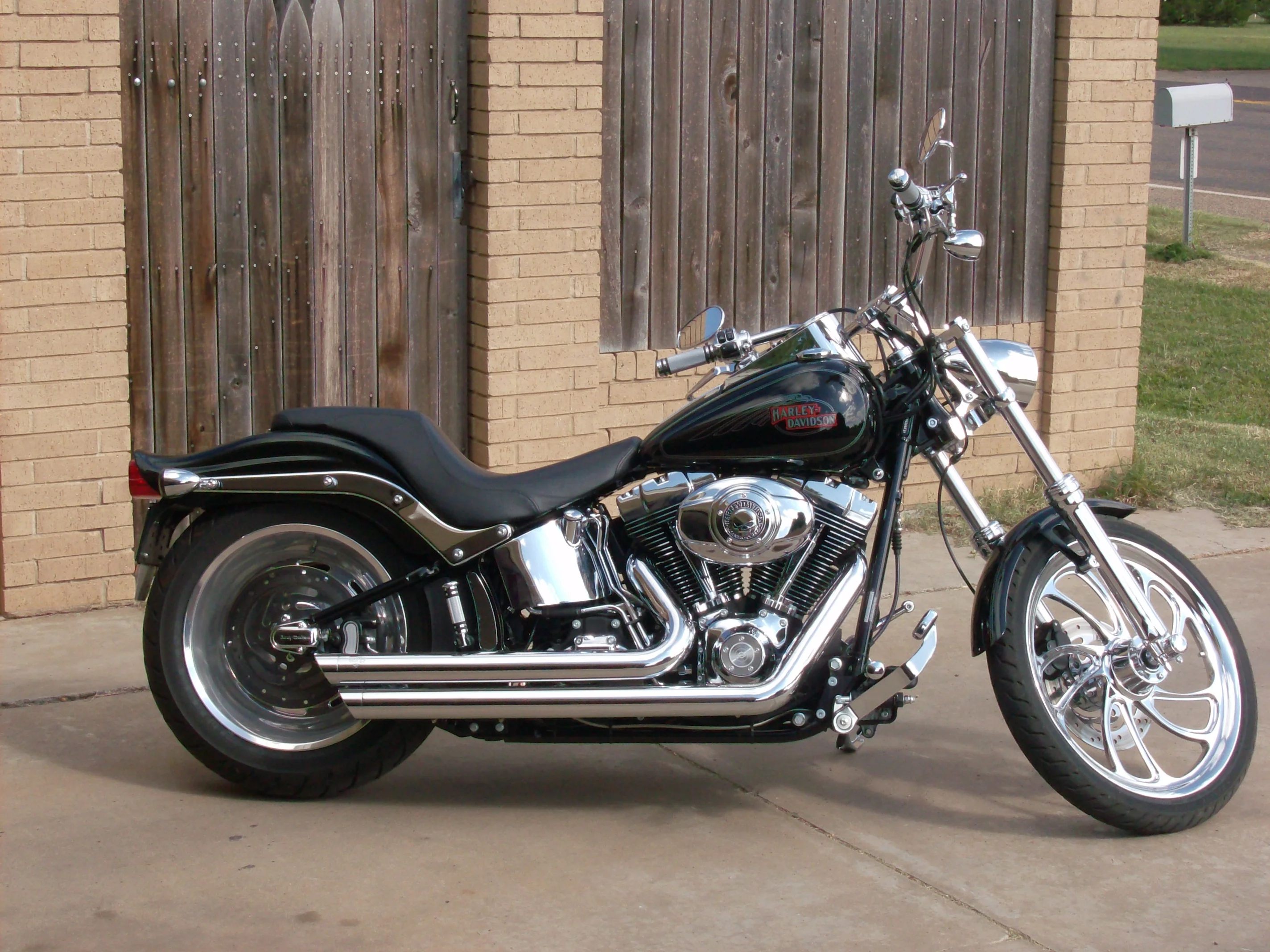 Harley-Davidson FXSTC Softail Custom
