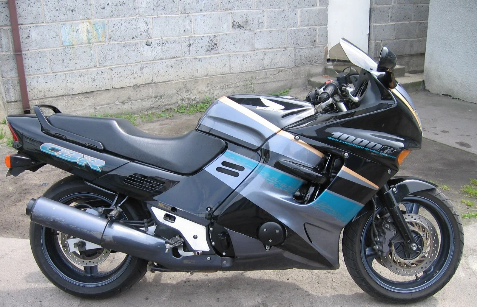 Honda CBR 1000 F