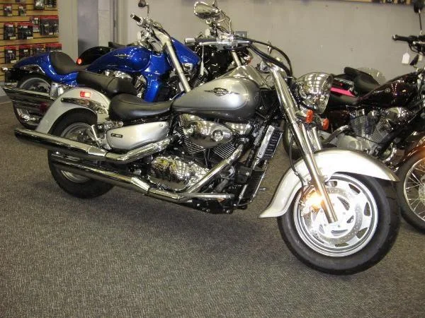 Suzuki Boulevard C90