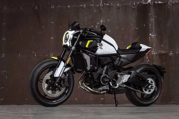 CF Moto 700 CL-X Sport