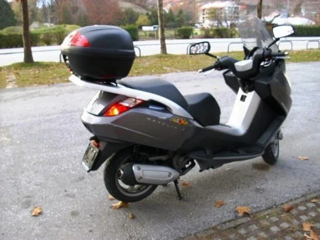 Peugeot Satelis 250 Executive