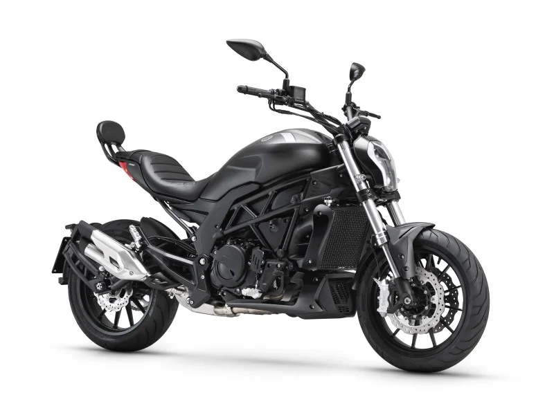 Benelli 502 Cruiser 2024
